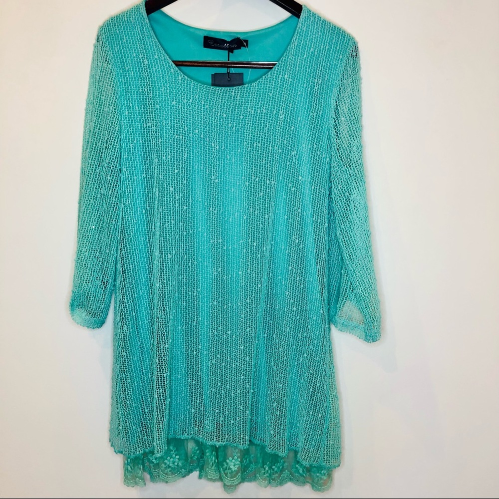🎀 NEW 🎀 Creation fishnet tunic shirt with lace hem in sea foam green, med